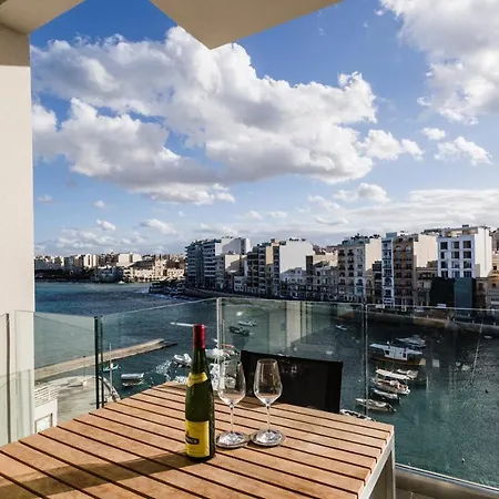 Splendid Seaside Retreat On Spinola Bay Апартаменты