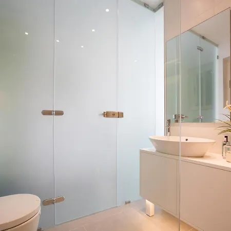 Splendid Seaside Retreat On Spinola Bay Сент Джулианс