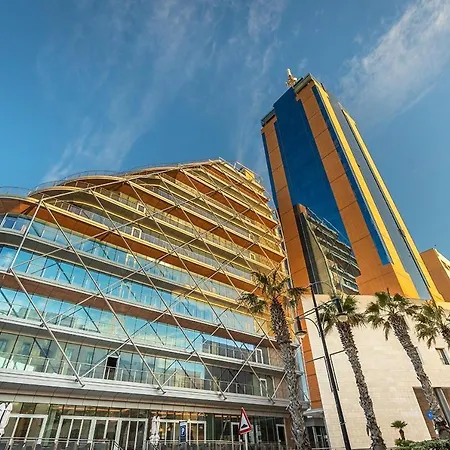 Апартаменты Splendid Seaside Retreat On Spinola Bay