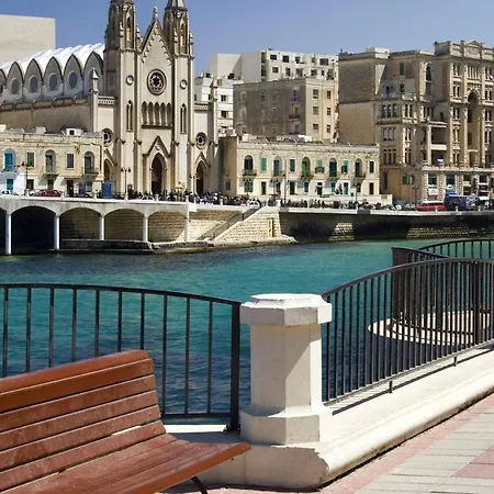 Апартаменты Splendid Seaside Retreat On Spinola Bay *