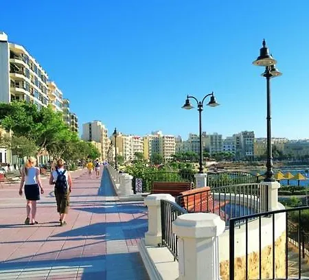 Апартаменты Splendid Seaside Retreat On Spinola Bay Сент Джулианс