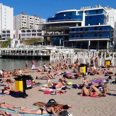 Splendid Seaside Retreat On Spinola Bay