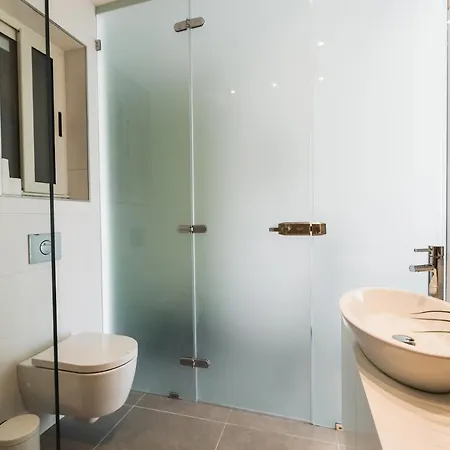 شقة Splendid Seaside Retreat On Spinola Bay