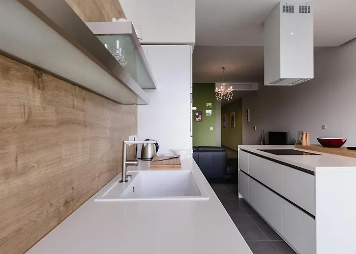 Splendid Seaside Retreat On Spinola Bay Daire *