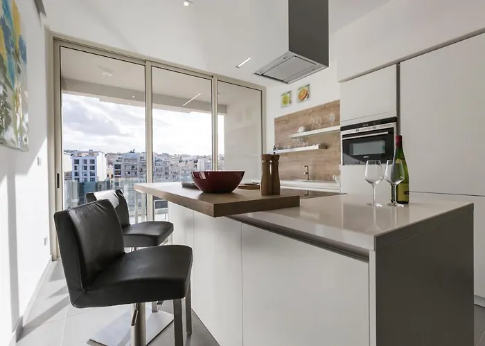 Splendid Seaside Retreat On Spinola Bay Daire *