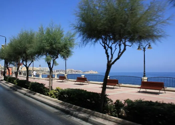 Splendid Seaside Retreat On Spinola Bay Daire Saint Julian's