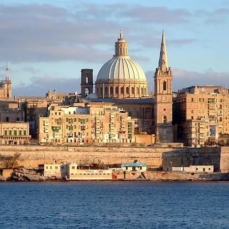Splendid Seaside Retreat On Spinola Bay Saint Julian's